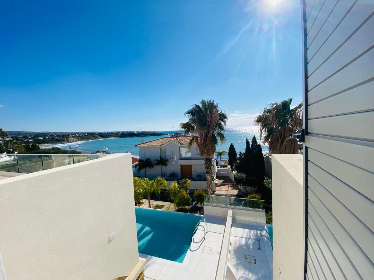 Coral Bay Beach Villa Paphos Extérieur photo