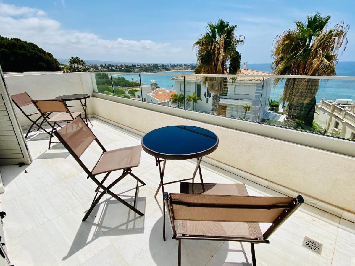 Coral Bay Beach Villa Paphos Extérieur photo