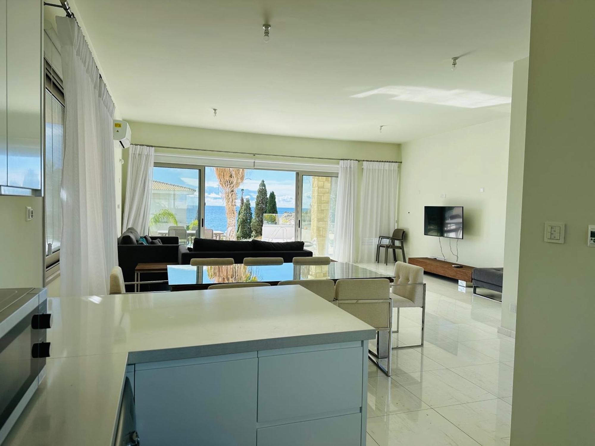 Coral Bay Beach Villa Paphos Extérieur photo
